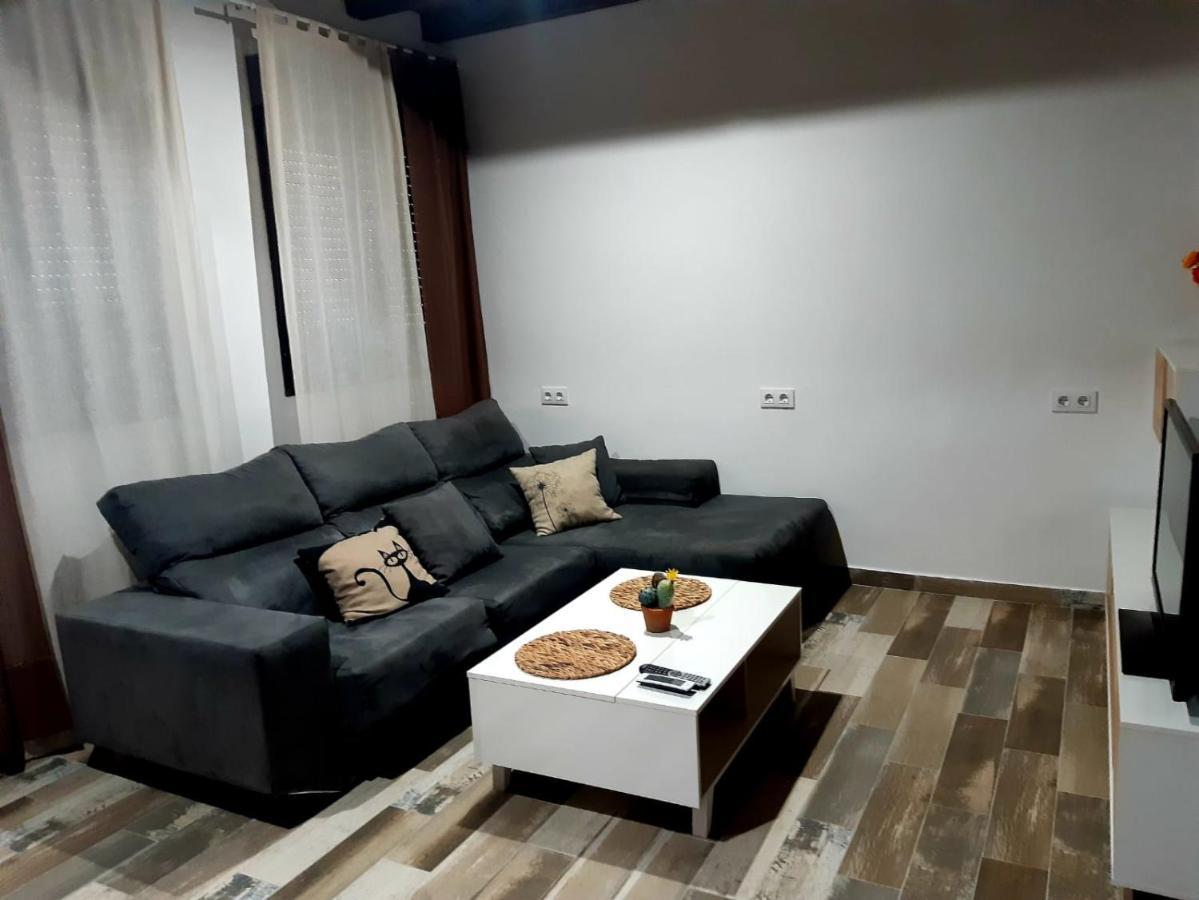 Apartamentos Callampa Torrejón el Rubio Dış mekan fotoğraf