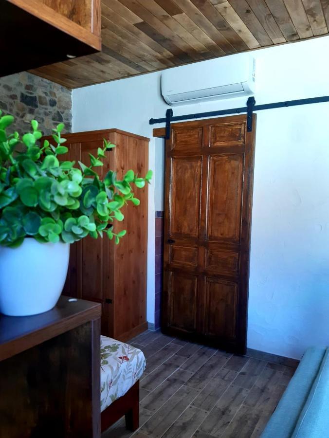 Apartamentos Callampa Torrejón el Rubio Dış mekan fotoğraf