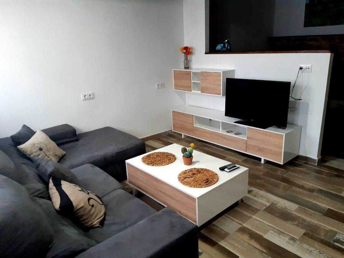 Apartamentos Callampa Torrejón el Rubio Dış mekan fotoğraf